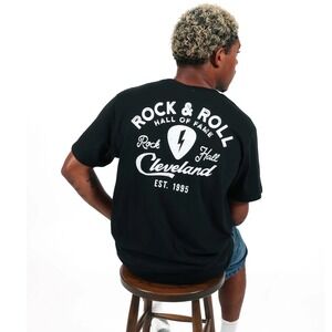 Rock & Roll Hall of Fame Cleveland‎ T-Shirt Bolt Logo Black Graphic Tee
